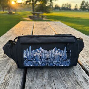 Unisex Black Active Waist Fanny Pack | Waist Bag | Adventure Crossbody